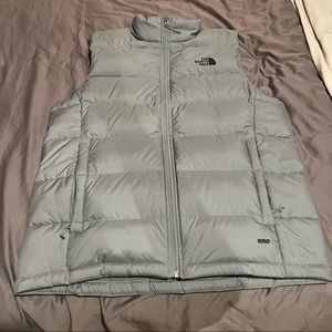 The North Face Men’s Puffer Vest Size L 550 NWOT